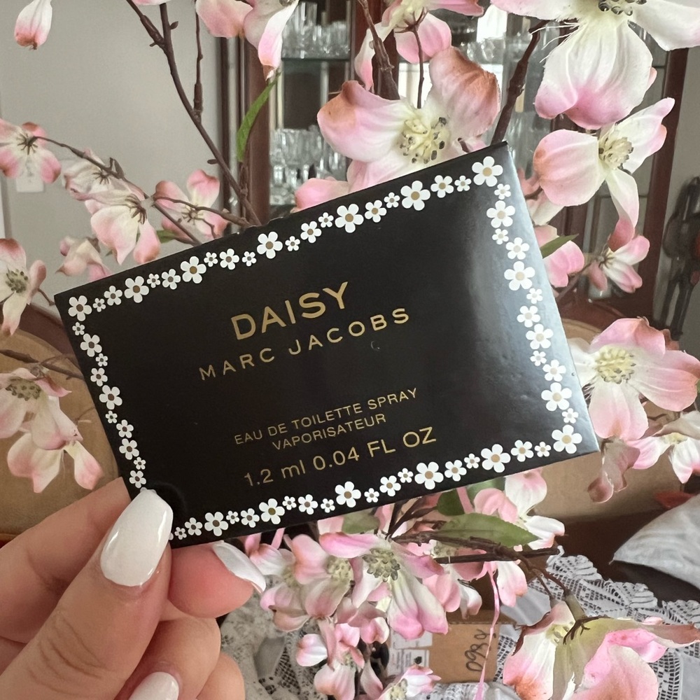 Marc Jacobs Daisy Women's Fragrance NEW sample